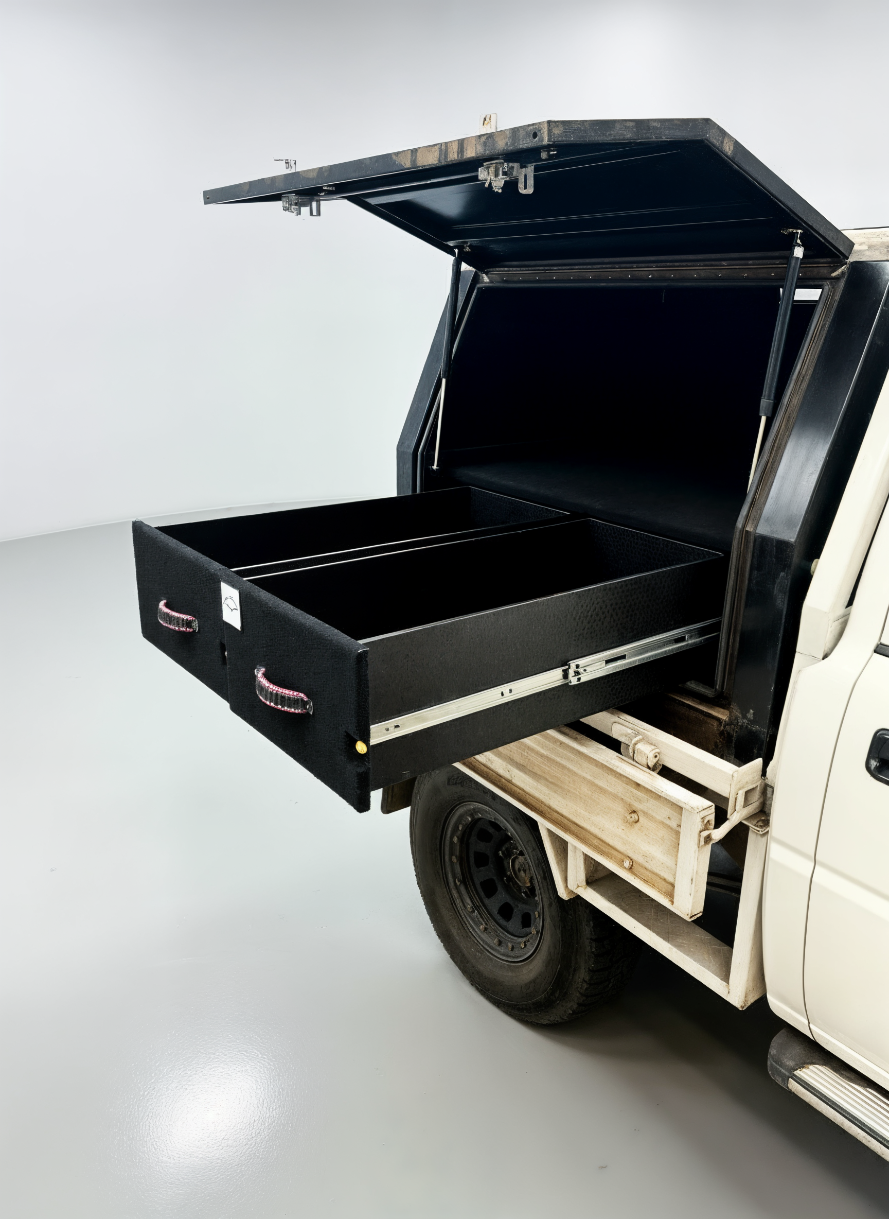 Bandit's Twin Drawer Canopy Storage